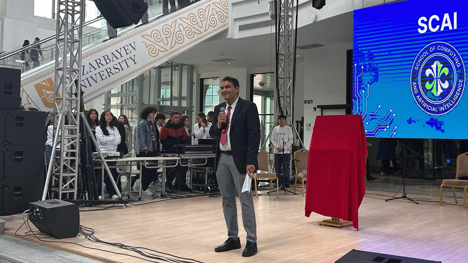 Nazarbayev University, NU, Школа вычислительной техники и искусственного интеллекта, искусственный интеллект в Казахстане, подготовка IT-специалистов Казахстан, образование в Казахстане, ИИ-образование, AI-специалисты, инженеры искусственного интеллекта, цифровая экономика Казахстана, NVIDIA H100, суперкомпьютеры Казахстан, SCAI NU, ISSAI Nazarbayev University, генеративный искусственный интеллект, кибербезопасность Казахстан, Deep FinTech, PhD в области искусственного интеллекта, Саясат Нурбек, IT-образование в Казахстане, технологические стартапы Казахстан, робототехника Казахстан, Nazarbayev University 2026, обучение искусственному интеллекту, нейросети Казахстан