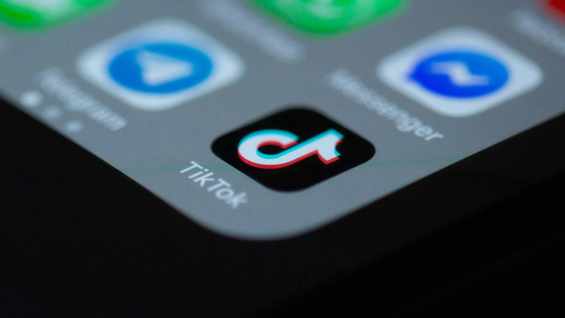 В TikTok добавят в комментарии голосовые сообщения и карусели из девяти фото