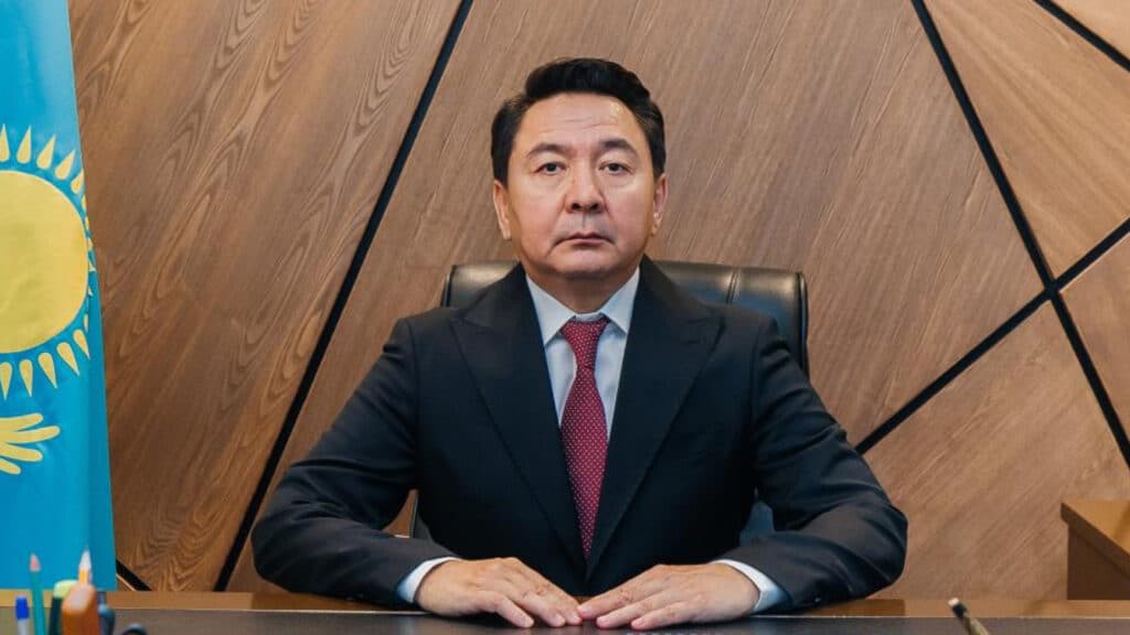 Шакир Кейкин подал в отставку с поста акима Атырау: что известно о нем