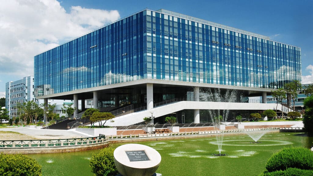 Филиал KAIST откроют в Alatau City: Токаев назвал проект прорывным