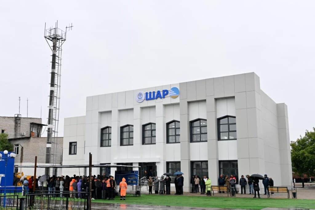 В области Абай обновили три ж/д-вокзала