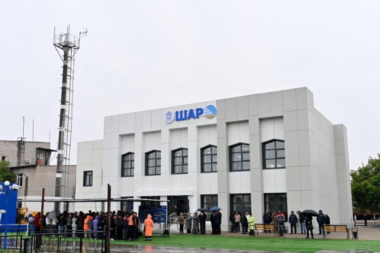 В области Абай обновили три ж/д-вокзала