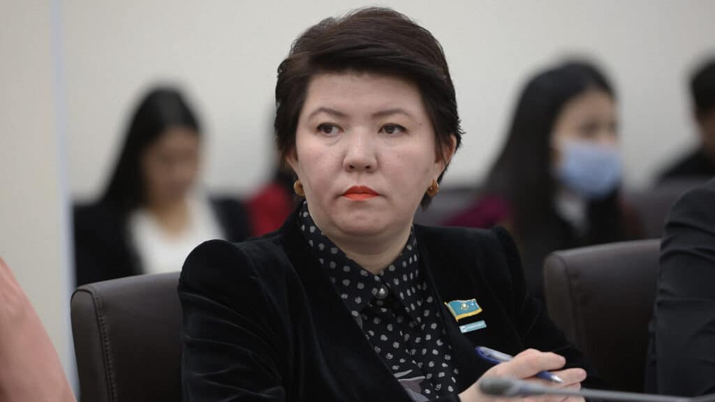 Сулейменова поставила «ультиматум» родителям, которые постоянно звонят учителям