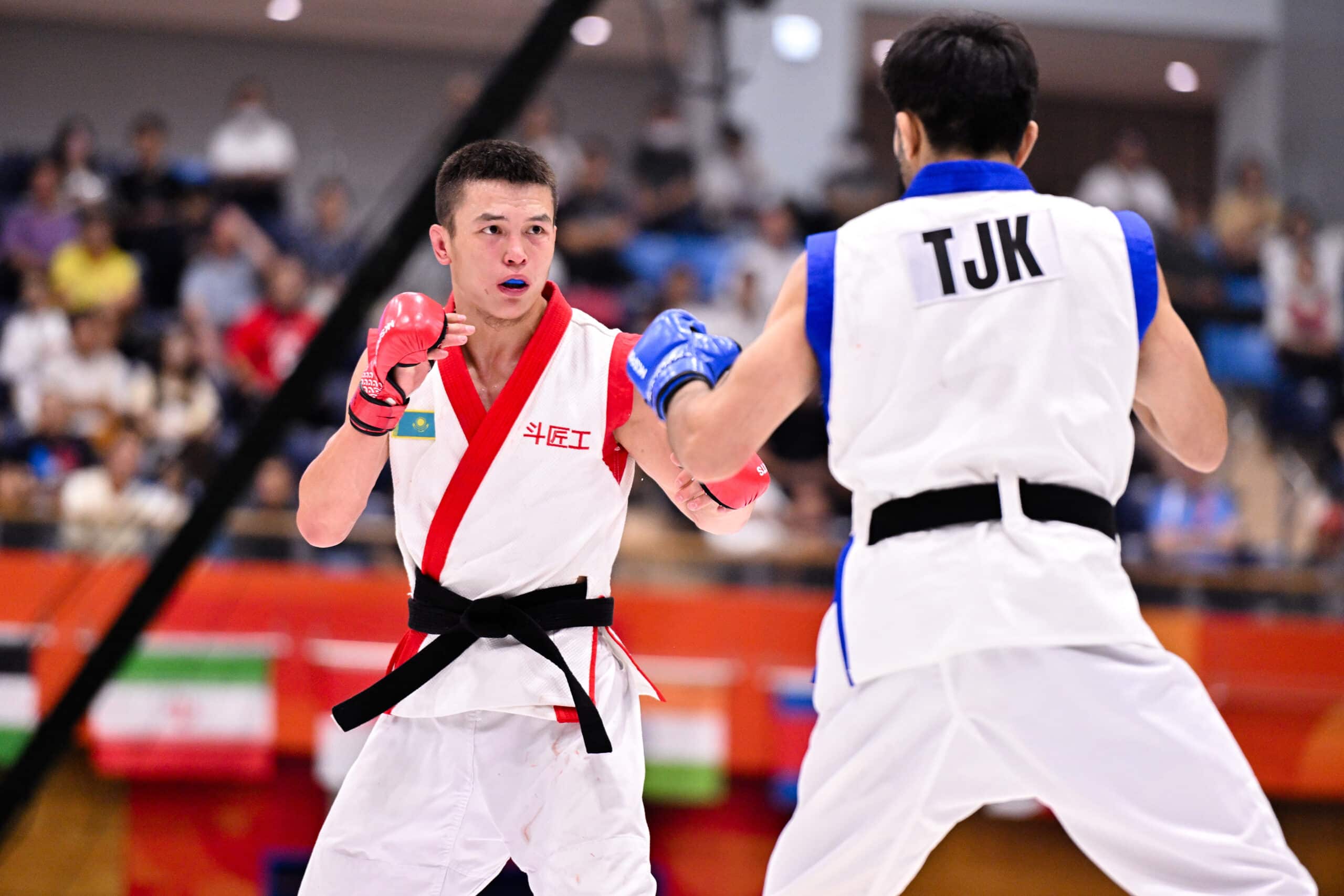 Санжар Адилов завоевал бронзовую медаль Азиатских игр-2026 в MMA. В полуфинале казахстанец уступил Отабеку Раджабову со счётом 0:3.