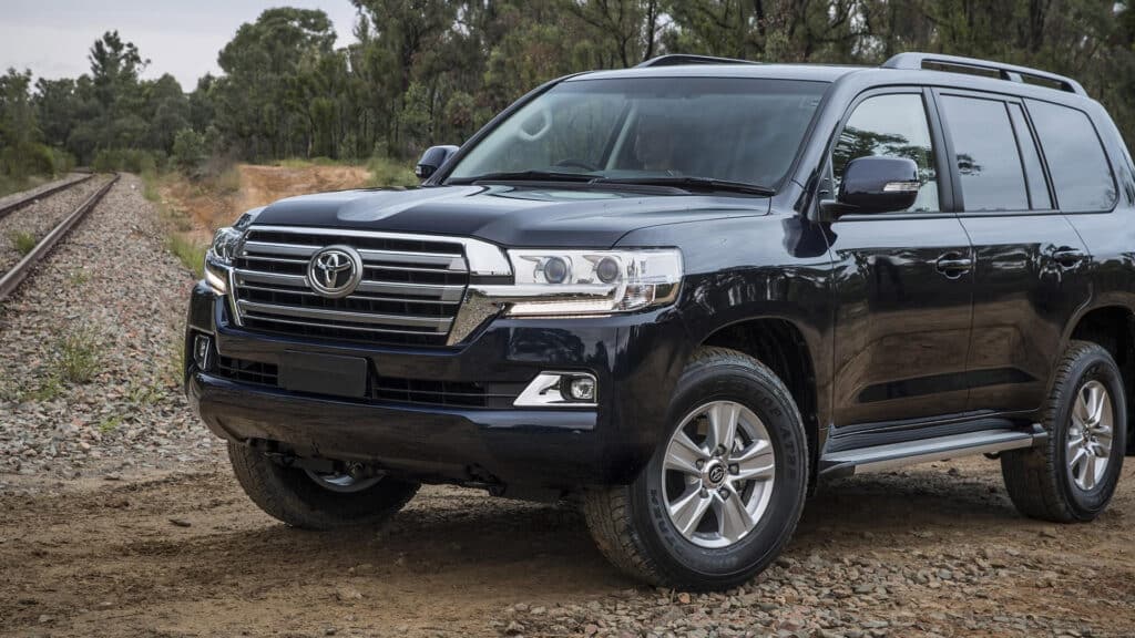 Бронированный Land Cruiser за 39 млн тенге передают силовикам в Алматы