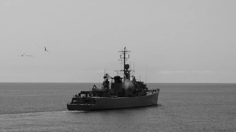 Опубликованы имена 12 военных, погибших во время учений на Каспии