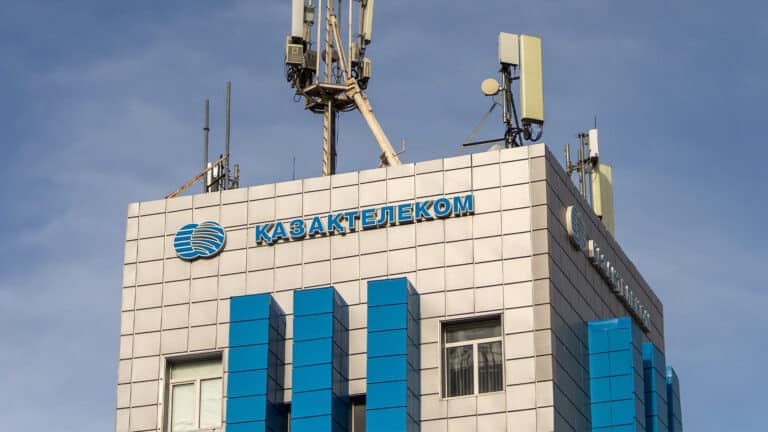 Приход американцев: у «Казахтелекома» сменились миноритарии