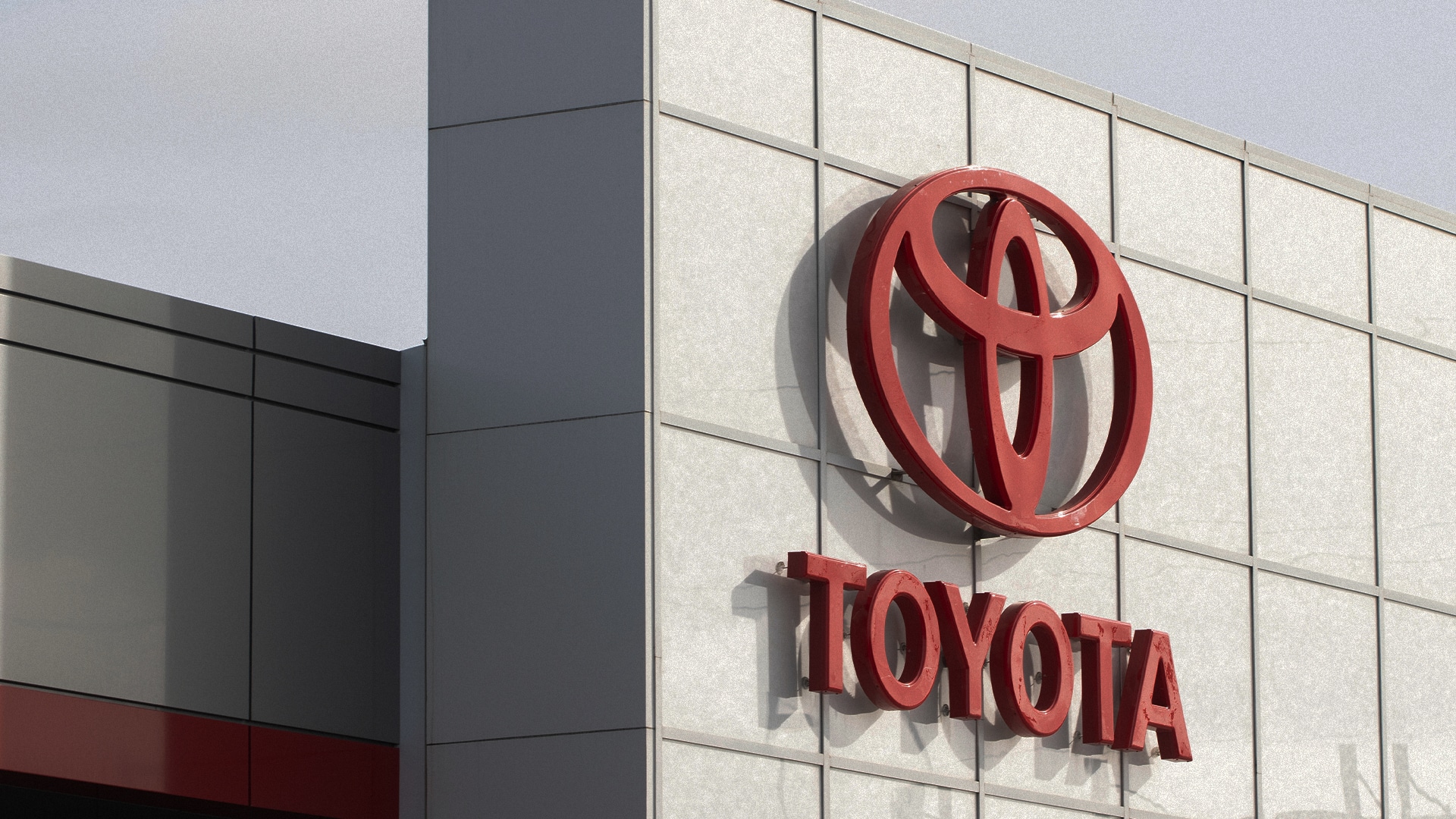 Toyota, продажи Toyota, Toyota август 2026, производство Toyota, Toyota Китай, Lexus, автомобильный рынок Китая, продажи автомобилей
