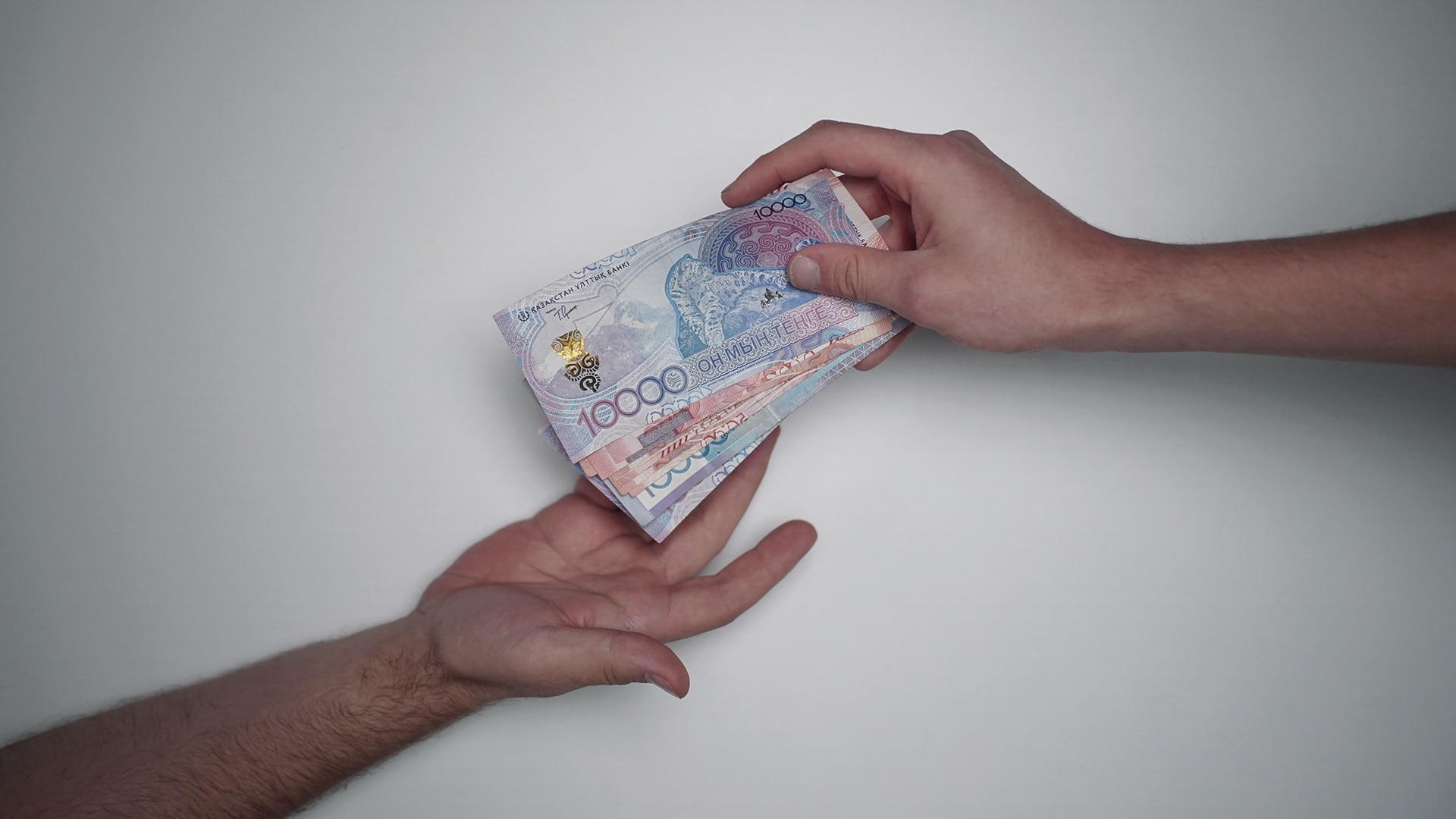 Возможность повышения минимальной зарплаты с 2027 года могут рассмотреть депутаты