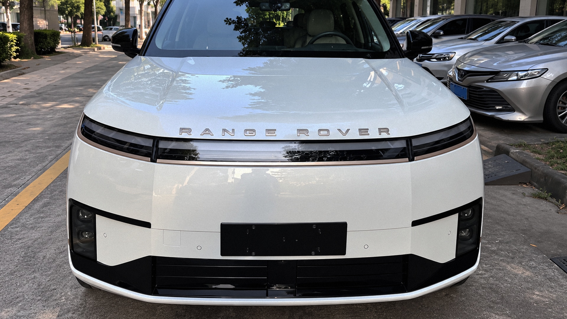 Xpeng GX, Range Rover, Xpeng, китайские автомобили, электрокроссовер, тюнинг Xpeng GX, Xpeng GX Range Rover