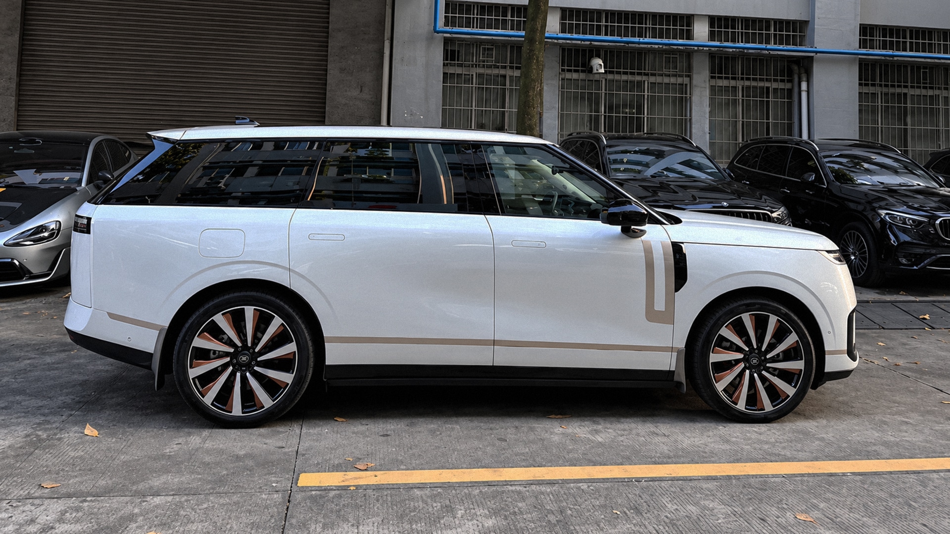 Xpeng GX, Range Rover, Xpeng, китайские автомобили, электрокроссовер, тюнинг Xpeng GX, Xpeng GX Range Rover