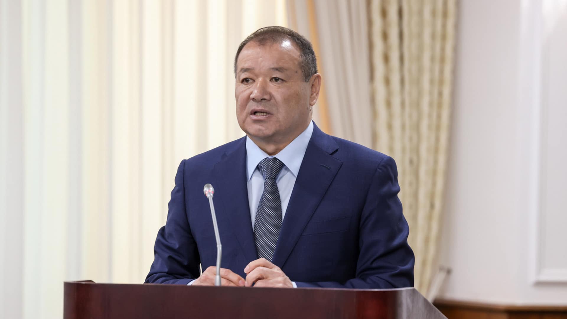 Ускенбаев