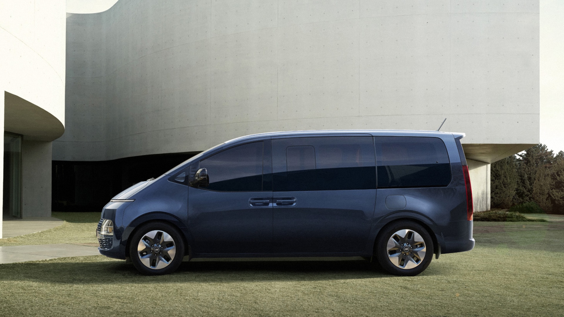 Hyundai Staria, Hyundai Staria с пробегом, проблемы Hyundai Staria, дизель Staria, автомат Staria, полный привод Staria, D4HB, A8LF2