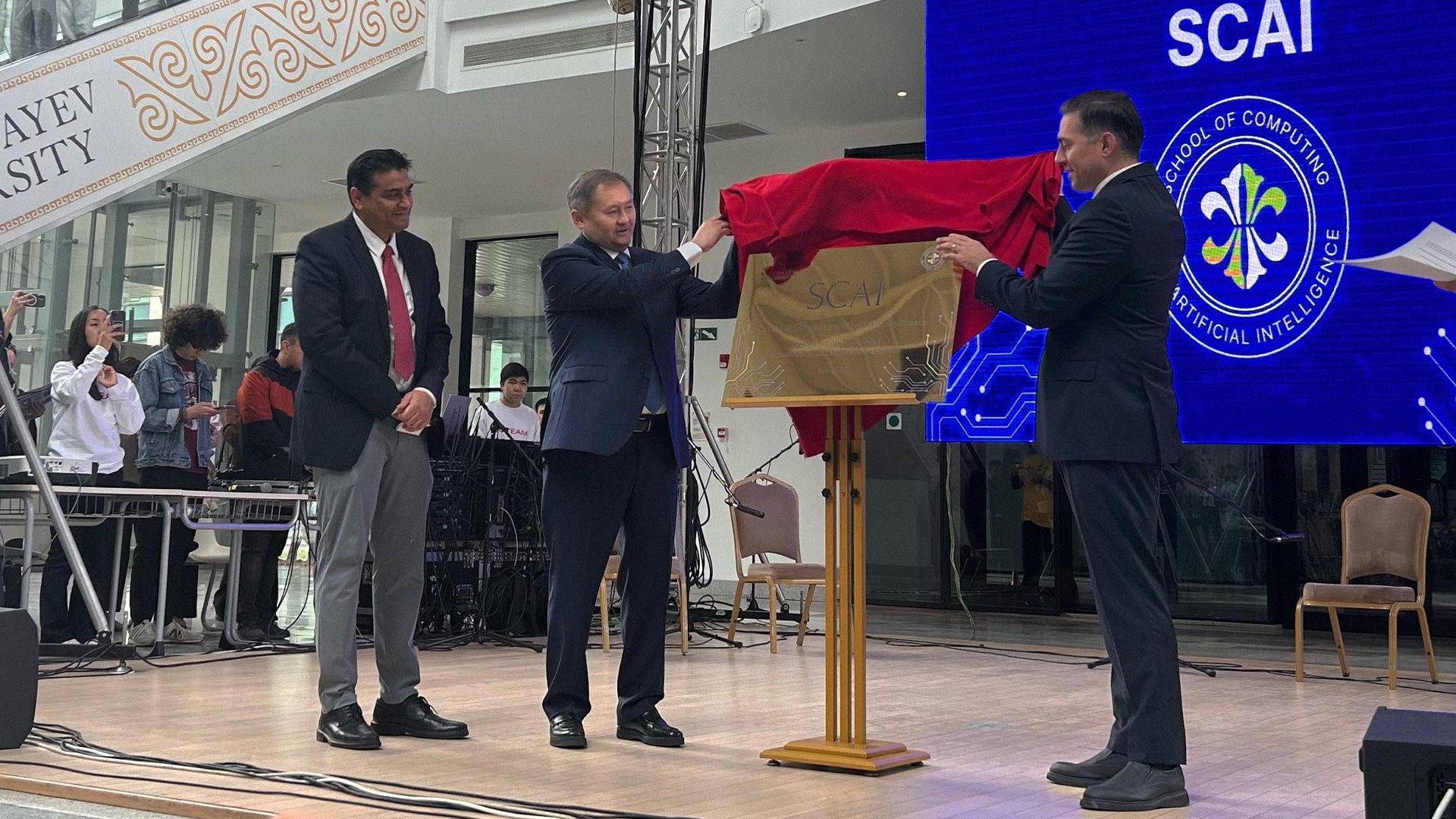 Nazarbayev University, NU, Школа вычислительной техники и искусственного интеллекта, искусственный интеллект в Казахстане, подготовка IT-специалистов Казахстан, образование в Казахстане, ИИ-образование, AI-специалисты, инженеры искусственного интеллекта, цифровая экономика Казахстана, NVIDIA H100, суперкомпьютеры Казахстан, SCAI NU, ISSAI Nazarbayev University, генеративный искусственный интеллект, кибербезопасность Казахстан, Deep FinTech, PhD в области искусственного интеллекта, Саясат Нурбек, IT-образование в Казахстане, технологические стартапы Казахстан, робототехника Казахстан, Nazarbayev University 2026, обучение искусственному интеллекту, нейросети Казахстан