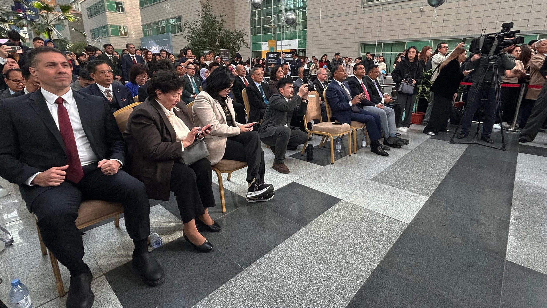 Nazarbayev University, NU, Школа вычислительной техники и искусственного интеллекта, искусственный интеллект в Казахстане, подготовка IT-специалистов Казахстан, образование в Казахстане, ИИ-образование, AI-специалисты, инженеры искусственного интеллекта, цифровая экономика Казахстана, NVIDIA H100, суперкомпьютеры Казахстан, SCAI NU, ISSAI Nazarbayev University, генеративный искусственный интеллект, кибербезопасность Казахстан, Deep FinTech, PhD в области искусственного интеллекта, Саясат Нурбек, IT-образование в Казахстане, технологические стартапы Казахстан, робототехника Казахстан, Nazarbayev University 2026, обучение искусственному интеллекту, нейросети Казахстан