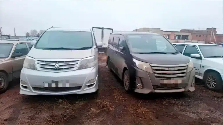 70 мың Toyota Alphard жолаушы тасымалынан шеттетілді: енді тек сәлемдеме жеткізеді