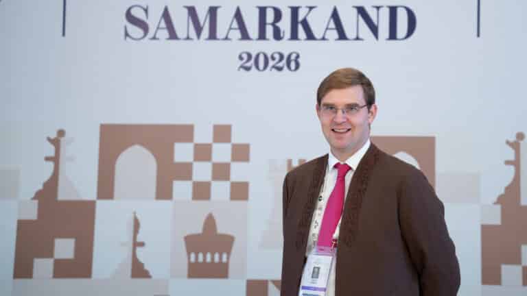 Тимур Турлов победил на выборах президента FIDE