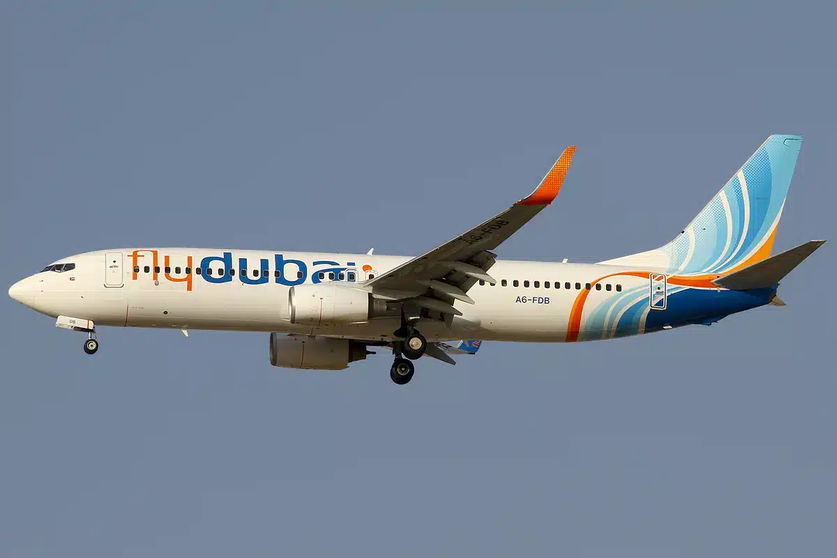 Flydubai жолаушылар ұшағы басып алынуы мүмкін екені туралы сигнал берді