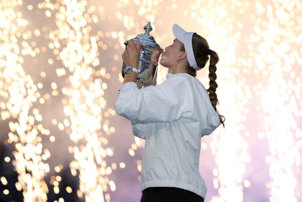 Победа Елены Рыбакиной на US Open-2026 принесла ей сразу два редких достижения. Казахстанка повторила статистические показатели Штеффи Граф и Виктории Азаренко.