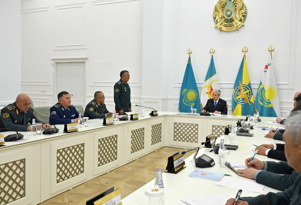 Разделась для вас - 10 фото Разделась для вас - 10 фото