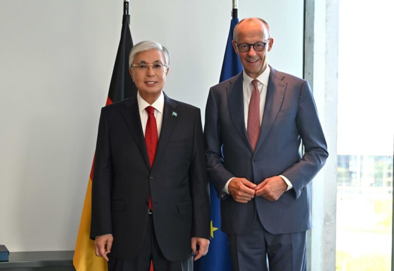 Президент Германия канцлері Фридрих Мерцпен келіссөз жүргізді