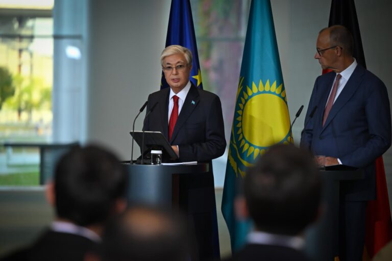Токаев ответил на вопрос по Украине и России