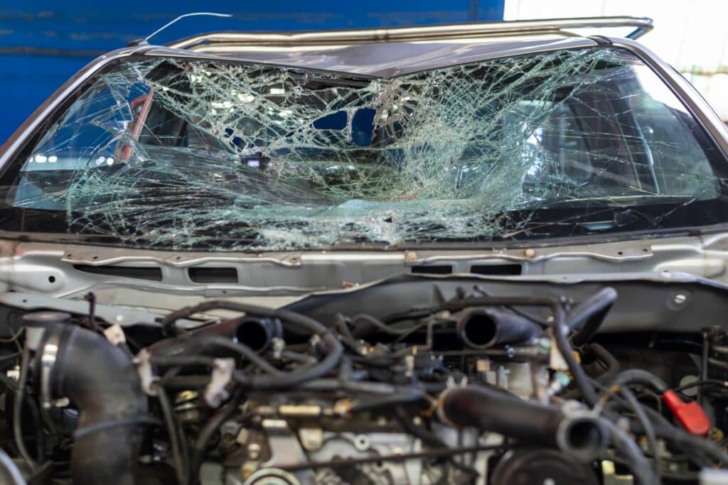 Женщина оказалась зажатой в авто после ДТП с КамАЗом в Алматинской области