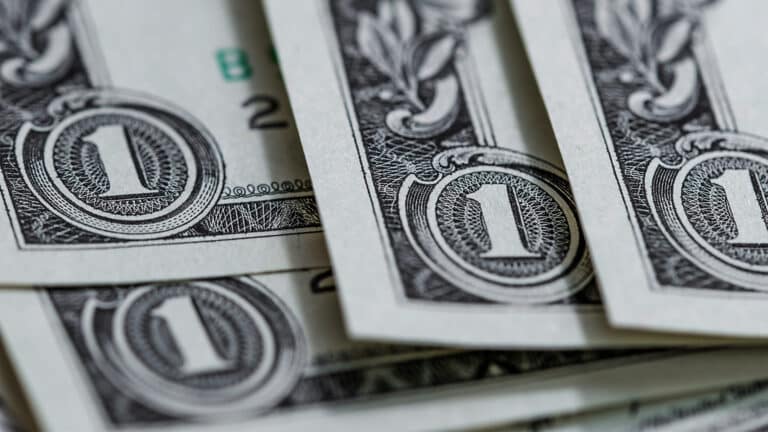 Каким будет курс доллара в 2027 году, спрогнозировали в Halyk Finance
