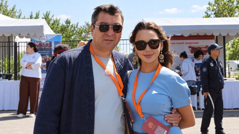 «Деньги есть, а манер никаких»: казахстанцы обсуждают поведение мужа Динары Сатжан