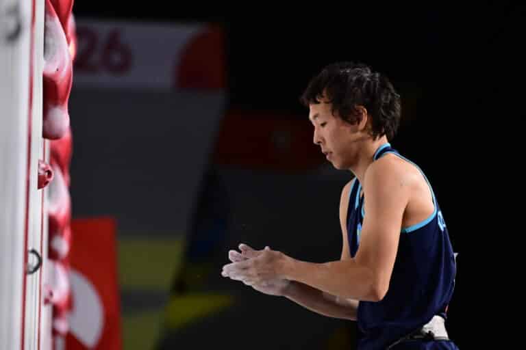 Скалолаз Дамир Токтаров завоевал бронзу Азиатских игр-2026
