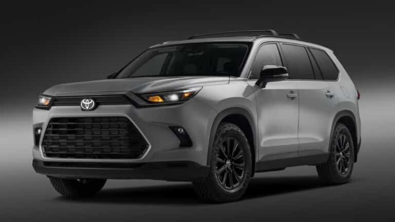 Toyota подняла Grand Highlander и добавила ему внедорожный стиль