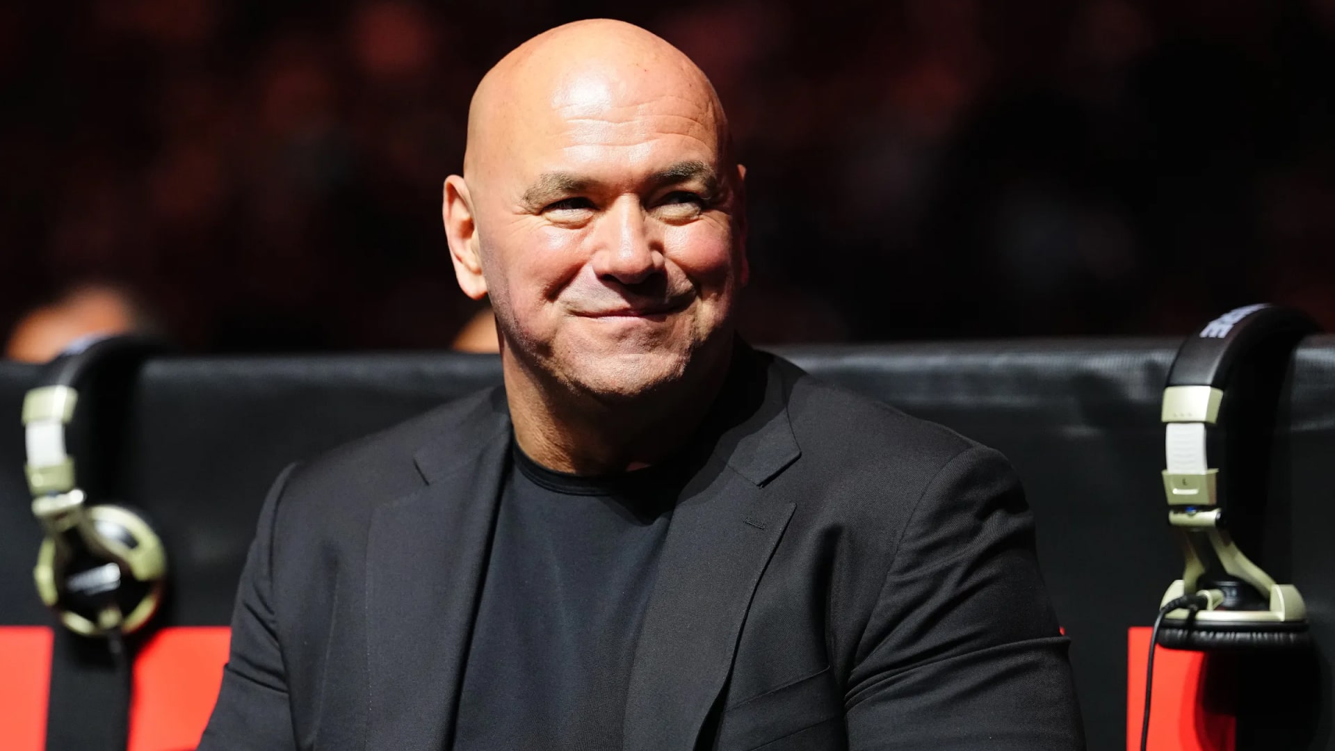 Глава UFC Дана Уайт прокомментировал возможный бой Шавката Рахмонова и Майкла Моралеса в 2027 году. Поединок пока официально не утвержден.