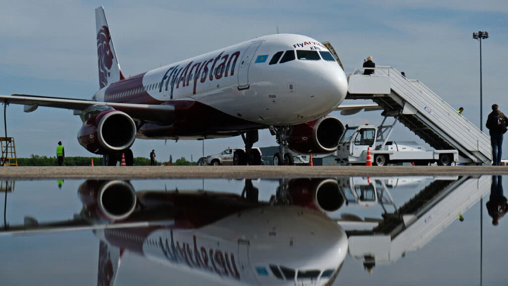 Fly Arystan нарастила убыток на 27% / shutterstock, бильд-редактор: Адэлина Мамедова
