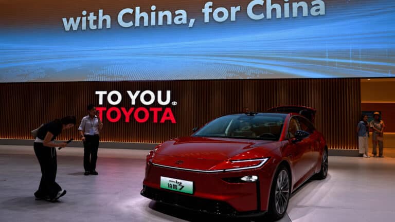 Toyota будет обновлять «по воздуху» 50 своих моделей