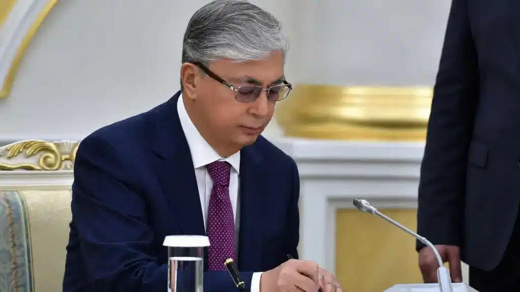 Токаев подписал закон, который поможет возвращать незаконные активы из Европы