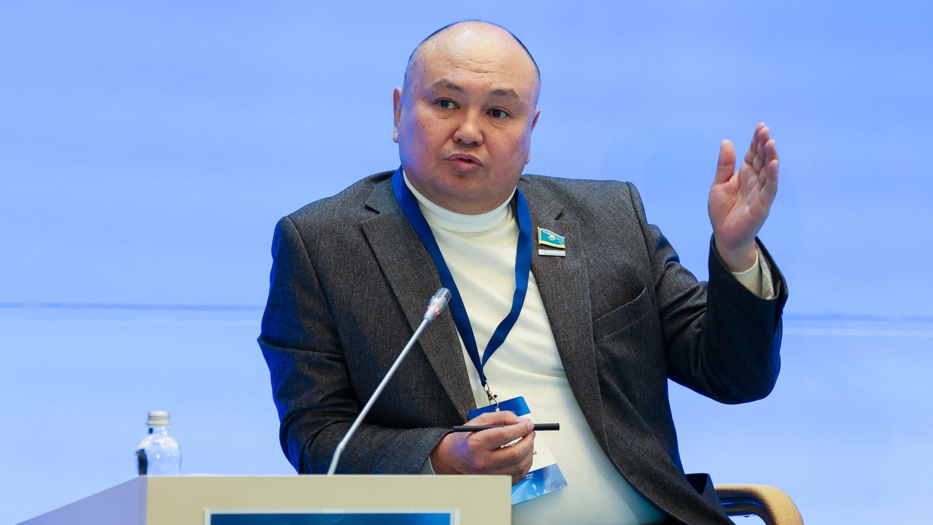 «Пузырь ИИ» лопнул в Китае: Саиров объяснил, чего ждать Казахстану