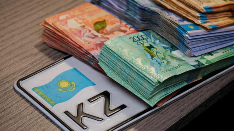 Когда и какой налог нужно заплатить при продаже авто в Казахстане