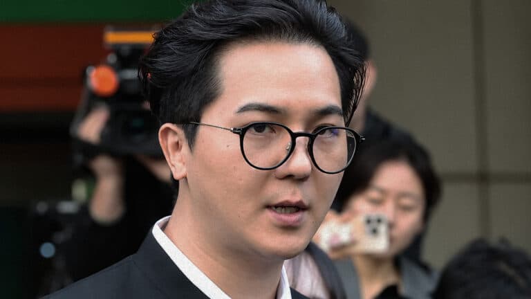 K-pop айдолу вынесли приговор за уклонение от армии