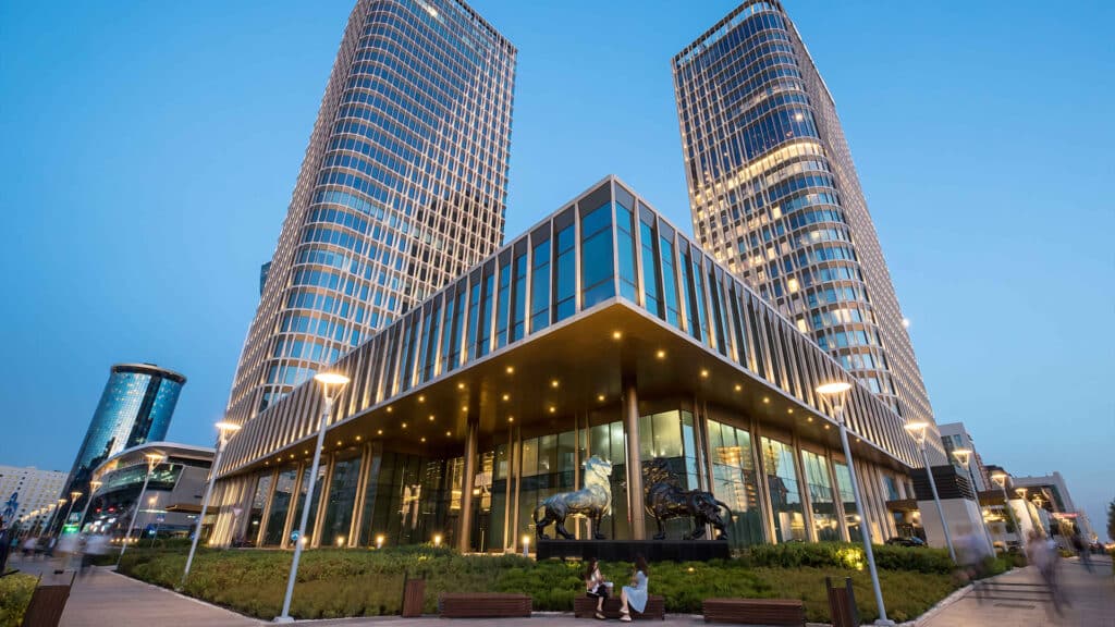 Talan Towers покроет расходы владельцам авто, которые пострадали от урагана в Астане