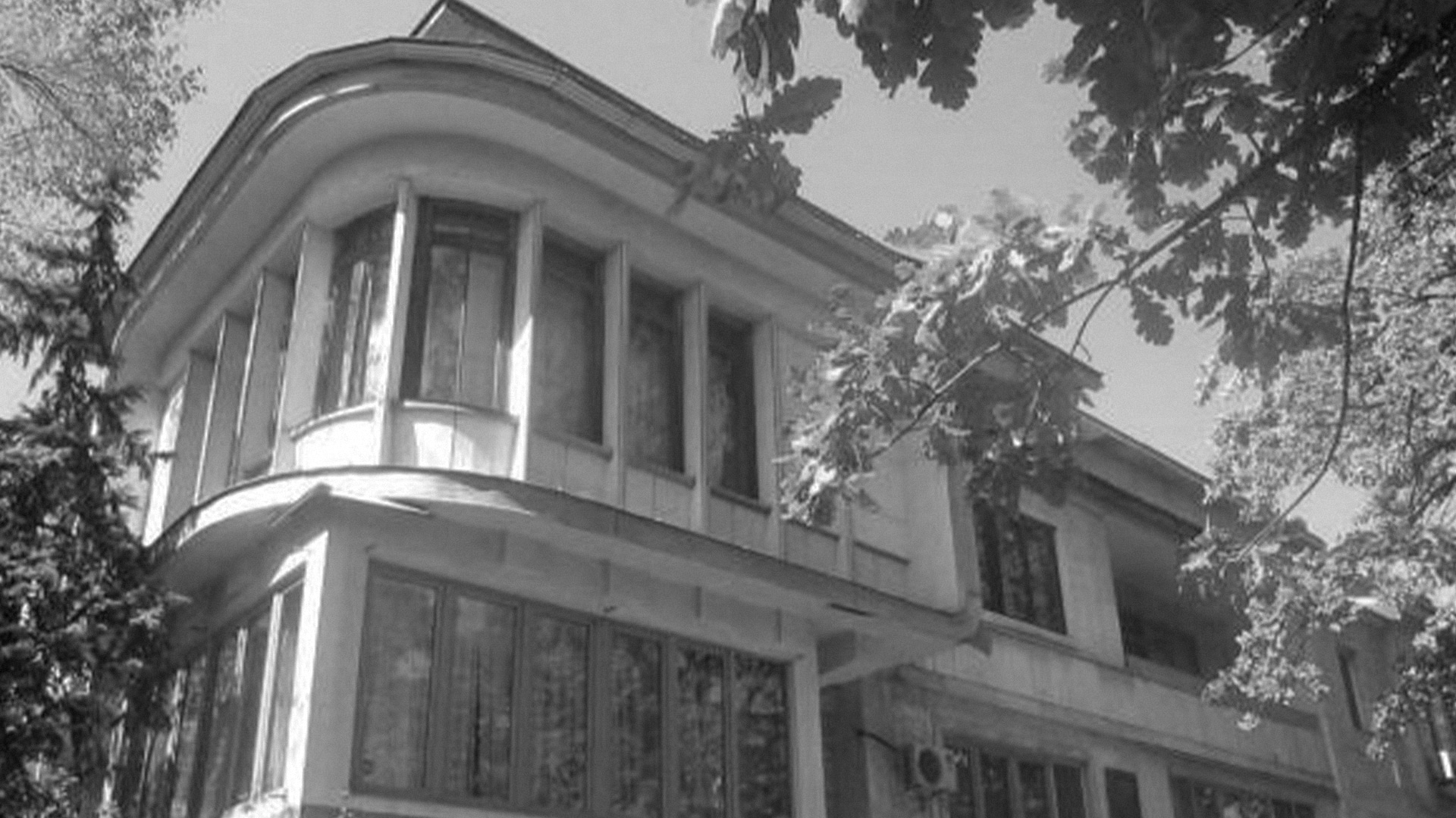 От Кунаева до громкого ограбления: что скрывают дома Алматы, попавшие под реновацию