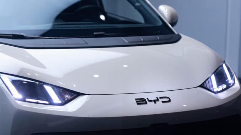 BYD разгромил конкурентов по продажам электромобилей в сентябре