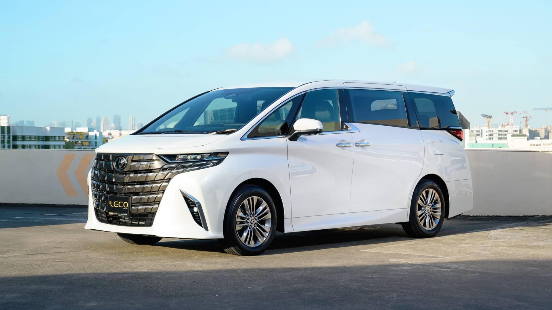 тойота альфард, Toyota Alphard, штраф за пассажира, нарушение перевозки пассажиров, нарушение ПДД, пдд для пассажиров