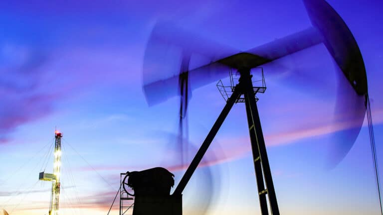 «Нефтяная вечеринка» в Казахстане начинает стихать – эксперт