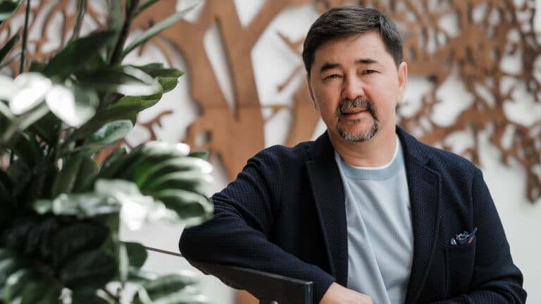Маргулан Сейсембаев с партнером создал компанию в МФЦА для развития фастфуда