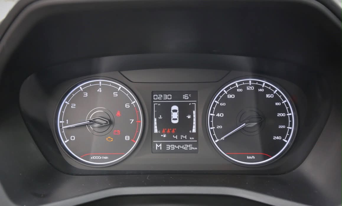 джили эмгранд пробег, эмгранд панель приборов, Geely Emgrand пробег, Emgrand панель приборов