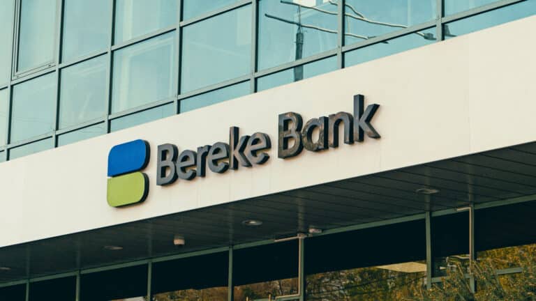 Глава Bereke Bank Тимченко получил почти 209 млн теңге от своего брокера