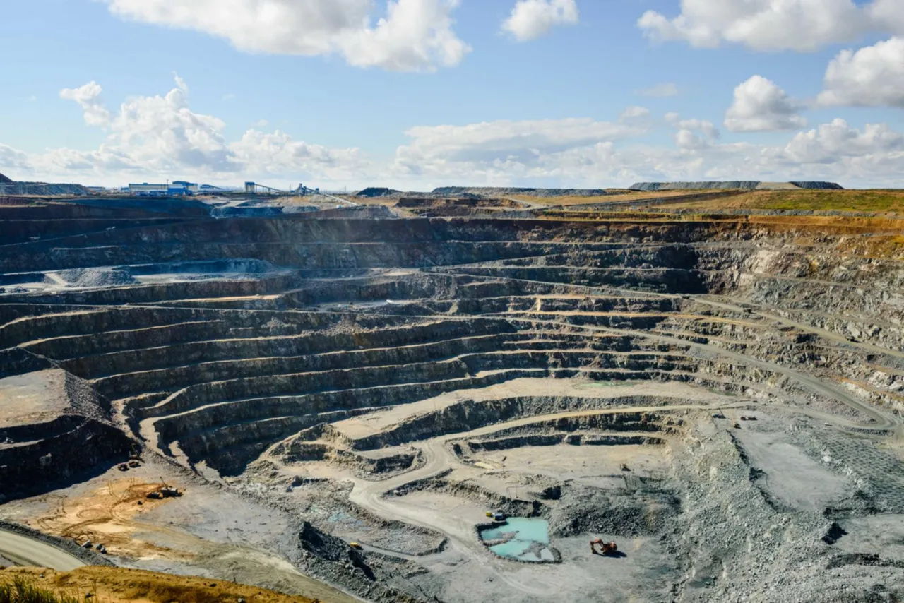 Glencore екі айдың ішінді «Қазцинкті» Шахмұрат Мүтәліпке сатуы мүмкін