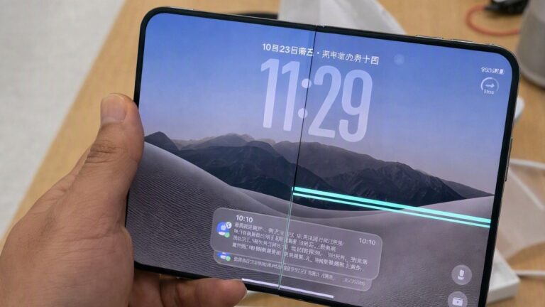 Владельцы новых iPhone Duo пожаловались на трескающиеся экраны