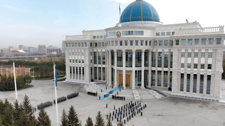 Токаев назначил новых послов Казахстана сразу в двух странах