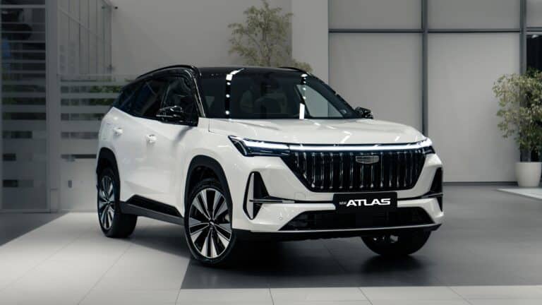 Новый Geely Atlas вышел в Казахстане по цене от 11 млн теңге
